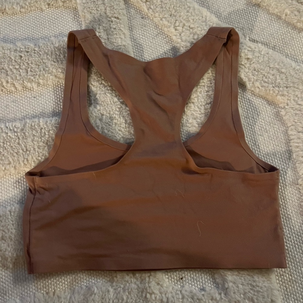 Seamless sports bra